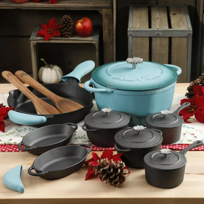 Cookware and cookware sets
