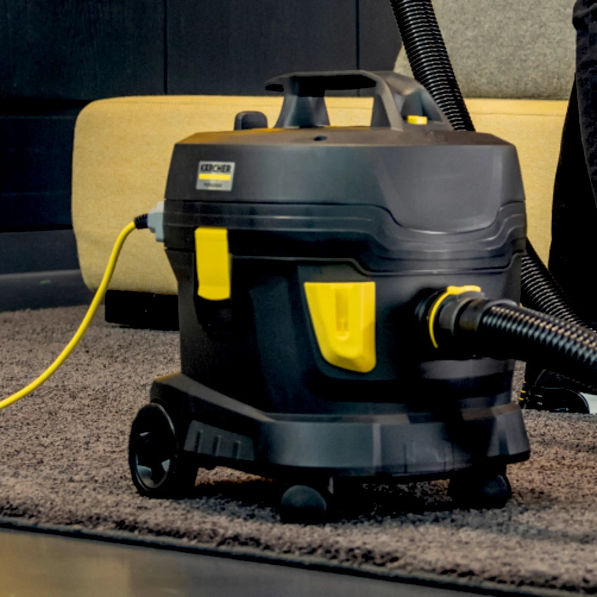Функция замены сетевого кабеля у Karcher T 11/1 Classic Adv Go!Further