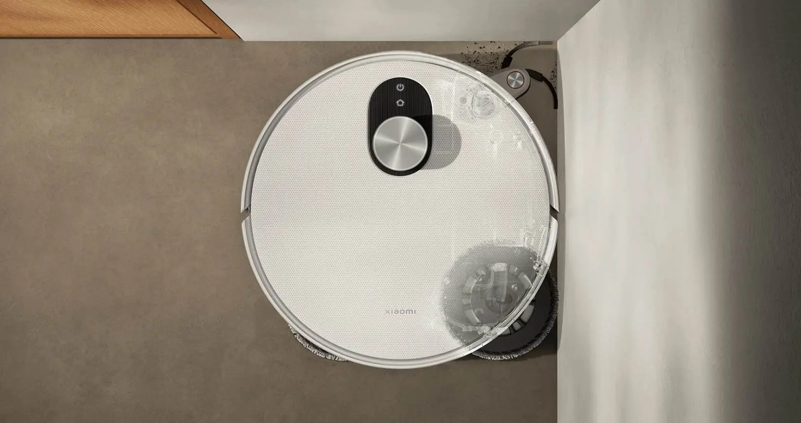 Edge and corner cleaning precision