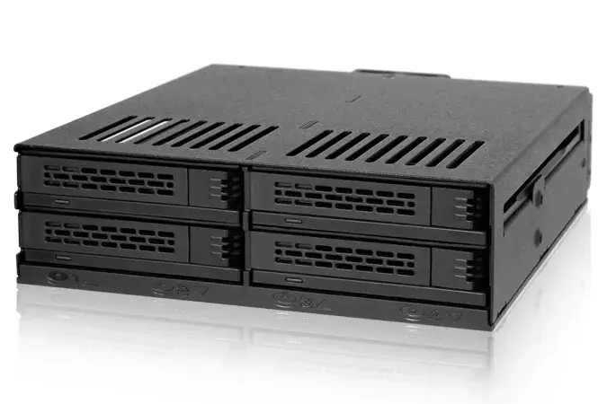 Массив дисков Icy Dock MB324SP-B Photo 2
