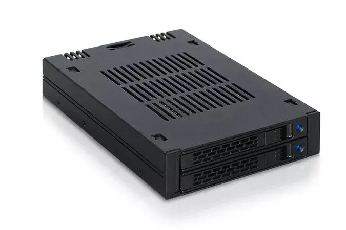 Drive Bay Panel Icy Dock MB742SP-B Photo 4