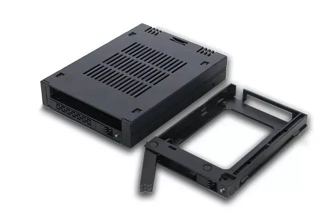 Drive Bay Panel Icy Dock MB742SP-B Photo 8