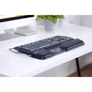 Ergonomic posture with RollerMouse Pro3