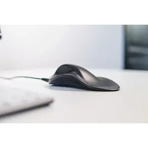 Relieves your hand, fingers, and thumb.