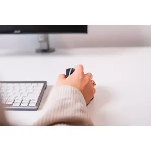 Left and right-hand mouse.