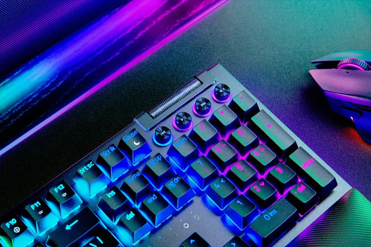 Клавиатура Razer BlackWidow V4 Pro Photo 6