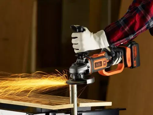 Угловая шлифмашина Black & Decker BCG720M1-QW Photo 6