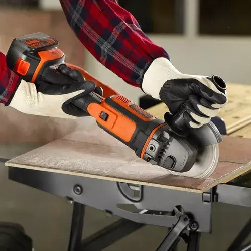 Угловая шлифмашина Black & Decker BCG720M1-QW Photo 9