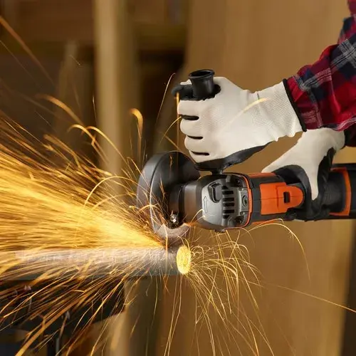 Угловая шлифмашина Black & Decker BCG720M1-QW Photo 10