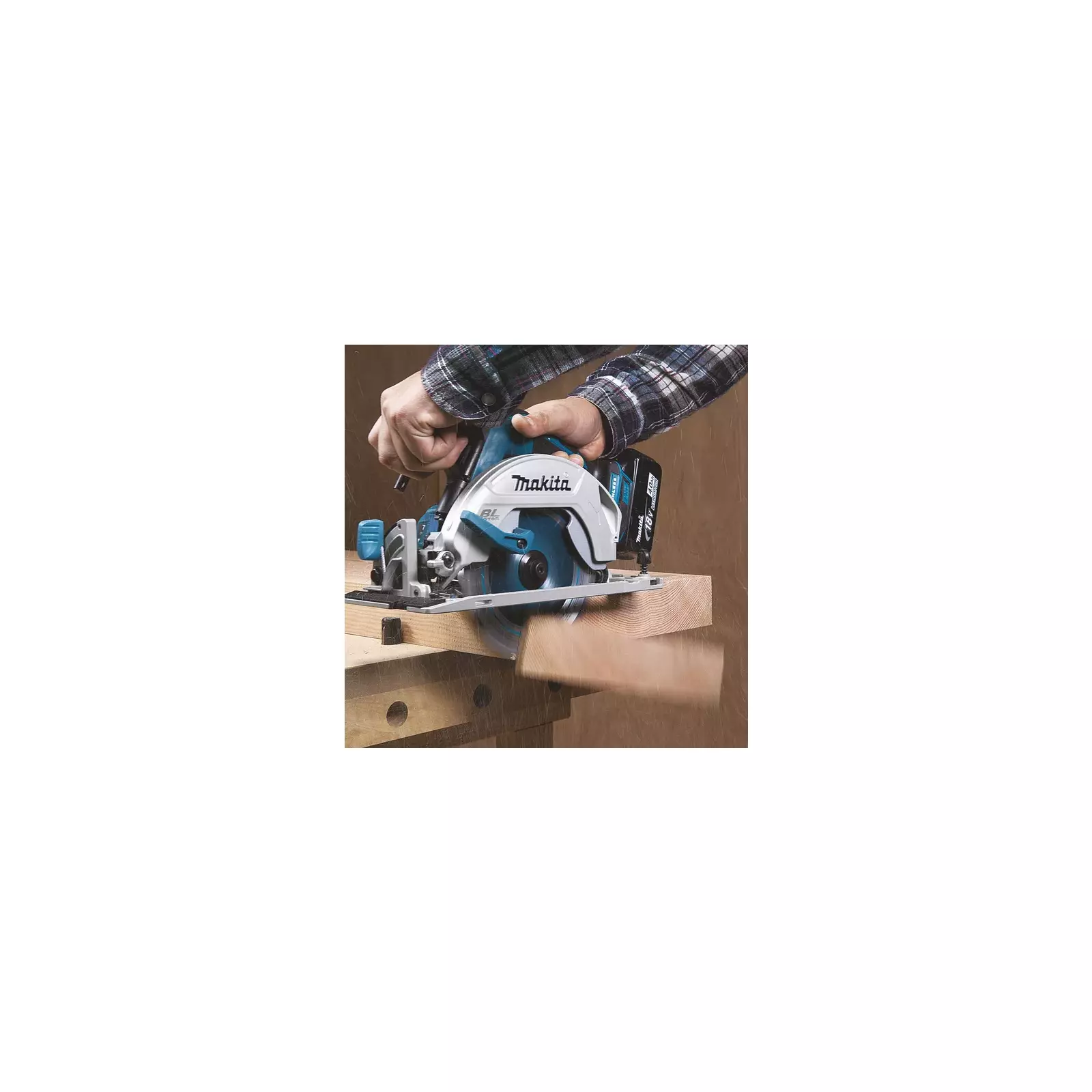 Makita DHS680Z portable circular saw DHS680Z AiO.lv