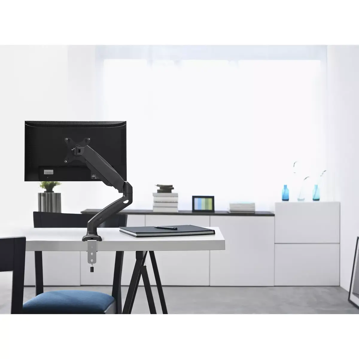 Monitoru galda stiprinājums Equip 13"-27" Photo 3