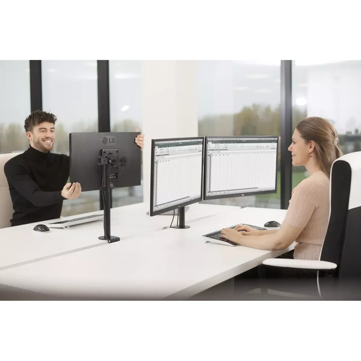 Monitoru stiprinājums Vision VFM-DPD2B Photo 6