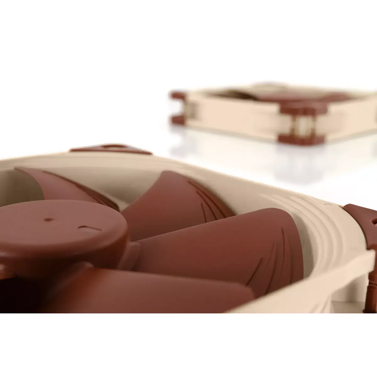 Noctua NF-A14 140 мм корпусный вентилятор 5 В Photo 4