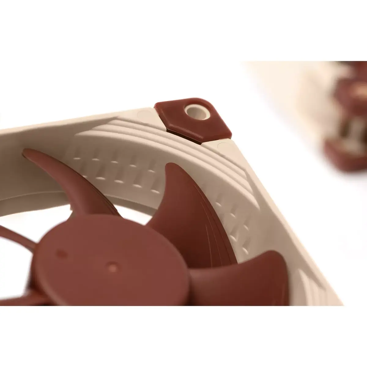 Вентилятор Noctua NF-A8 Photo 5
