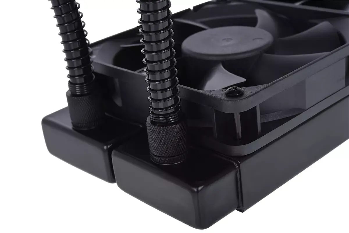 Система жидкостного охлаждения Alphacool Eisbaer LT240 CPU Photo 9