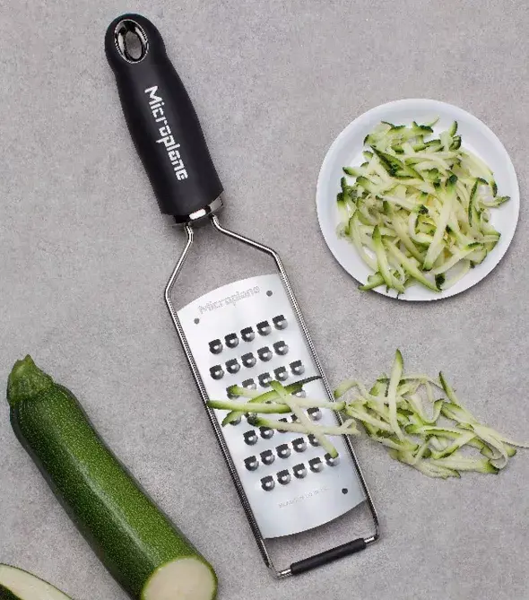 Плоская терка Microplane GOURMET SERIES EXTRA COARSE CHEESE GRATER Photo 2