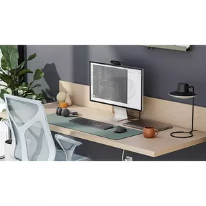 Веб-камера Logitech 960-001390 HD 720p с встроенным микрофоном