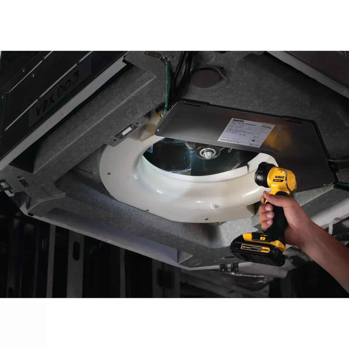 Brīvi stāvošs darba apgaismojums DeWALT DCL040 Photo 6