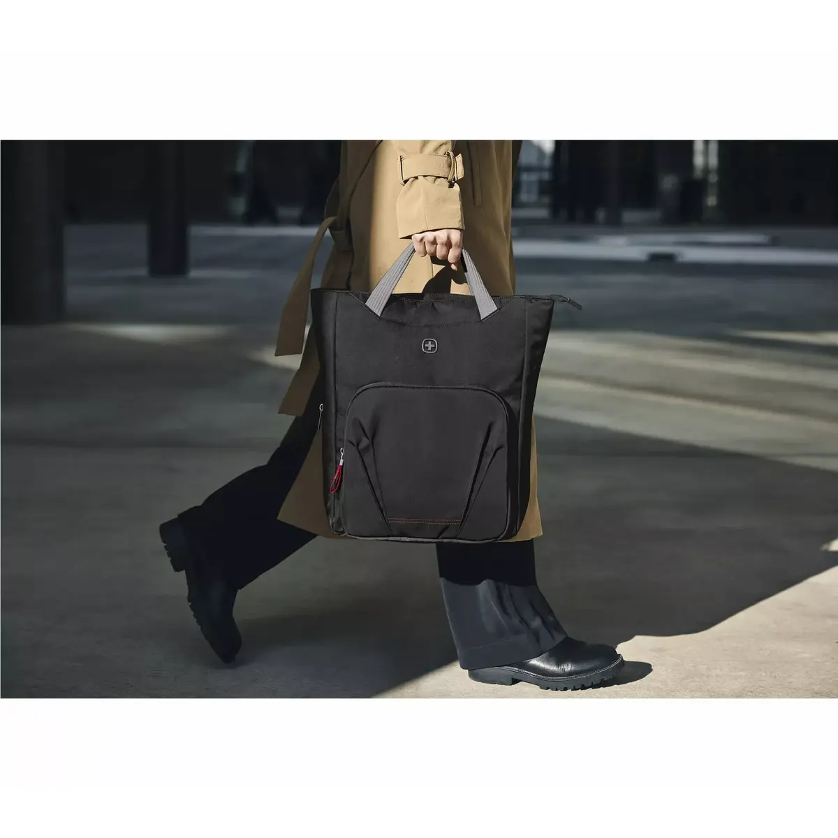 Dāmu soma Wenger SwissGear Motion Vertical Tote Photo 9