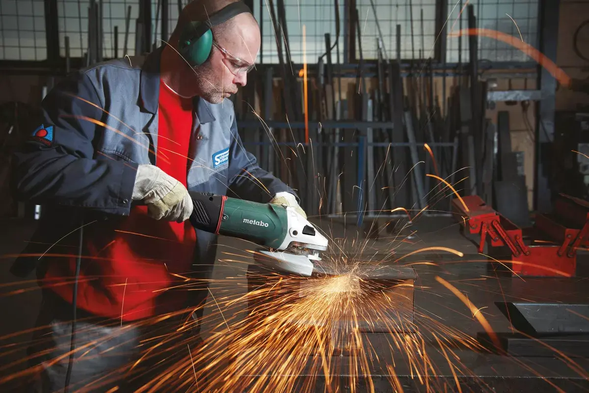 Угловая шлифмашина Metabo WEA 24-230 MVT Quick Photo 2