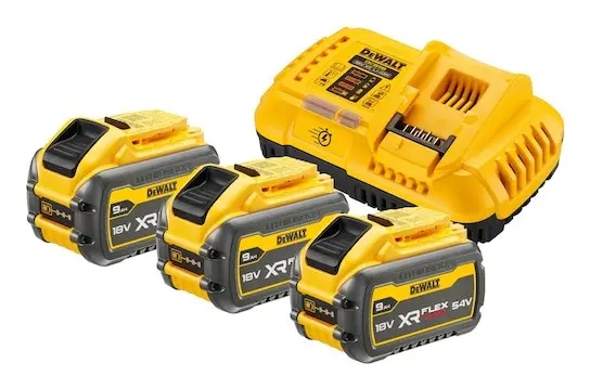 Akumulators un lādētājs DeWalt DCB118X3 —