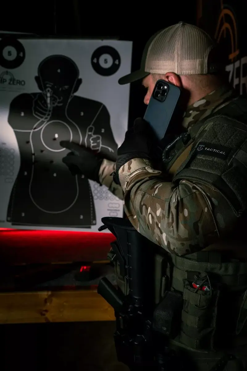 Tactical vāks iPhone 13 Pro Max — Hyperstealth Photo 3