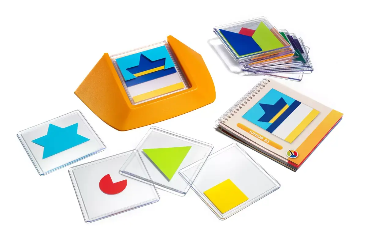 SmartGames Colour Code — single-player logic puzzle Photo 2