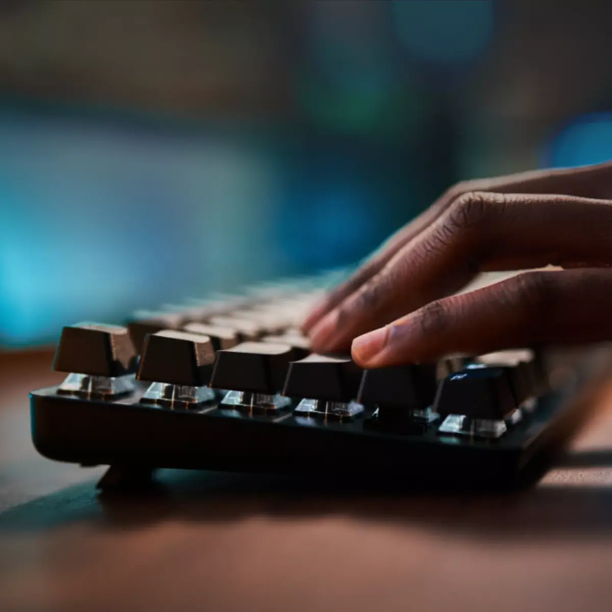 Механическая игровая клавиатура Logitech G G413 TKL SE Photo 3