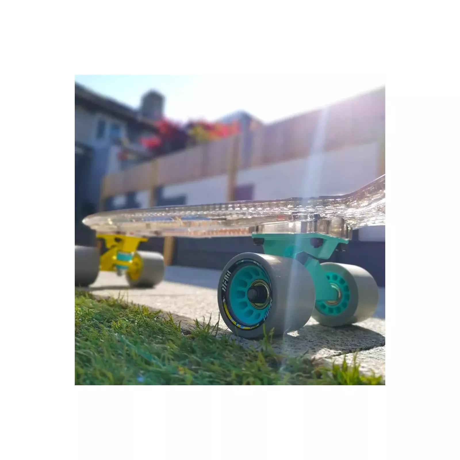 Yvolution Deska NEON PULSAR WITH NS37E4 Skateboards AiO.lv