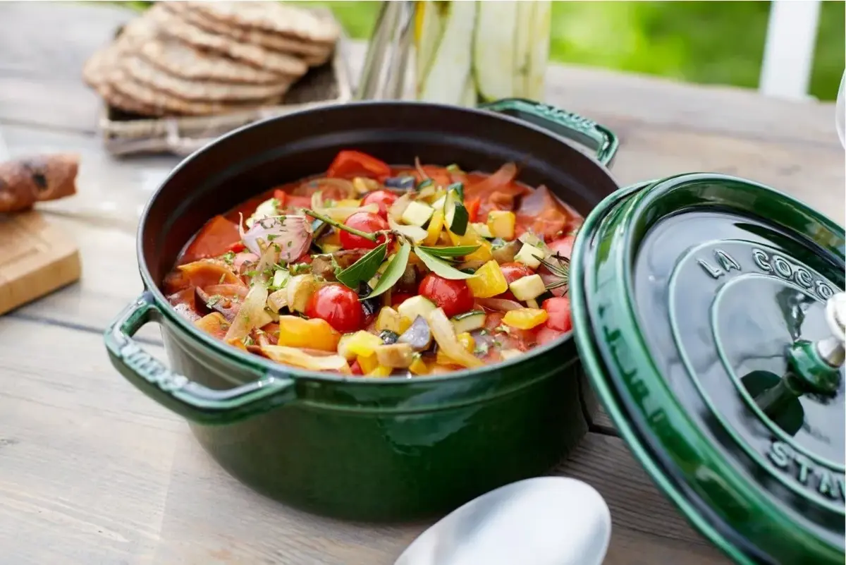 Cast iron round pot ZWILLING STAUB 40509-358-0 Photo 3