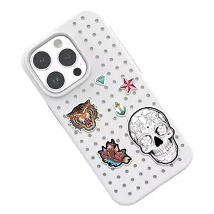 Pinit Tattoo maciņš priekš iPhone 13/14/15 6.1" — melns ar rakstu
