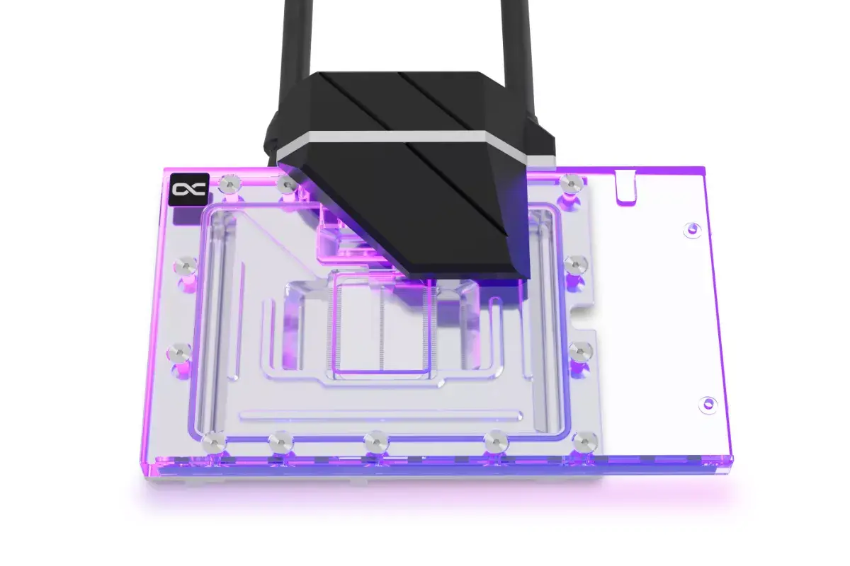 Visi vienā šķidrumu dzesētājs Alphacool Eiswolf 2 Photo 2