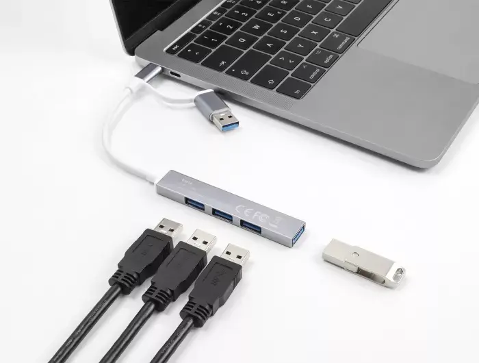 DeLOCK 4 Port Slim USB Hub Photo 2