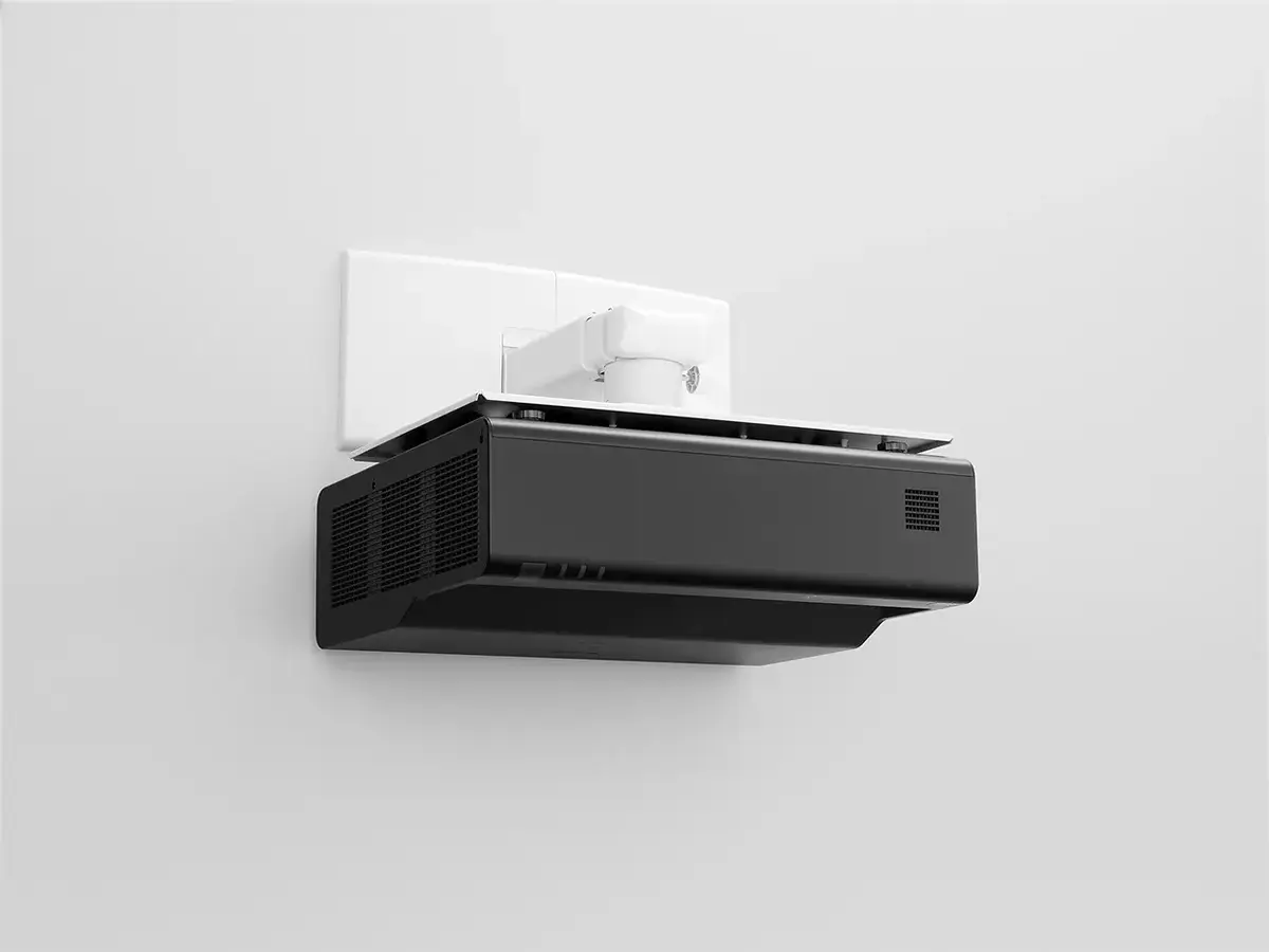 Проектор Panasonic PT-CMZ50 Photo 11
