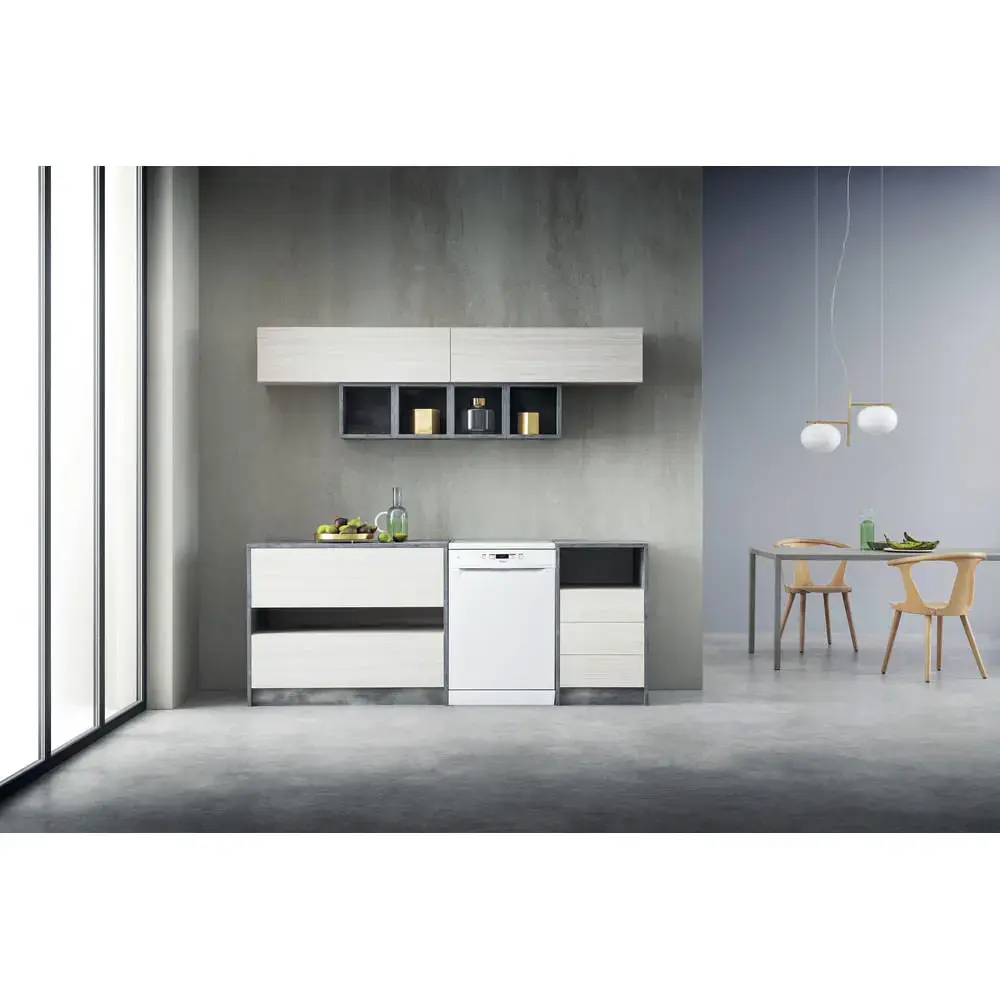 Whirlpool W2FHD624 Freestanding Dishwasher Photo 3