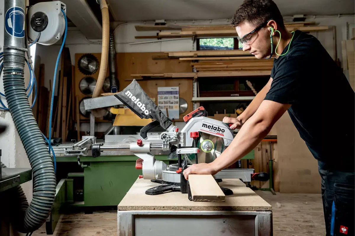 Пила Metabo KGS 18 LTX BL 254 Photo 4