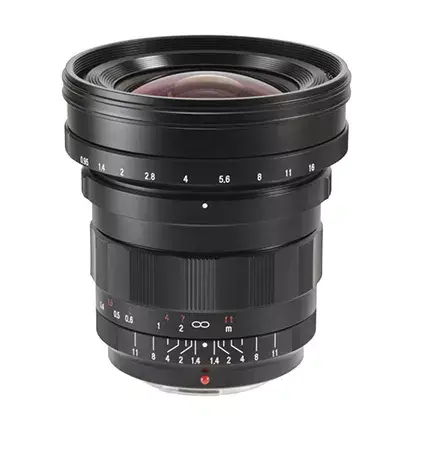 Voigtländer 10.5 mm F0.95 super wide lens Photo 3