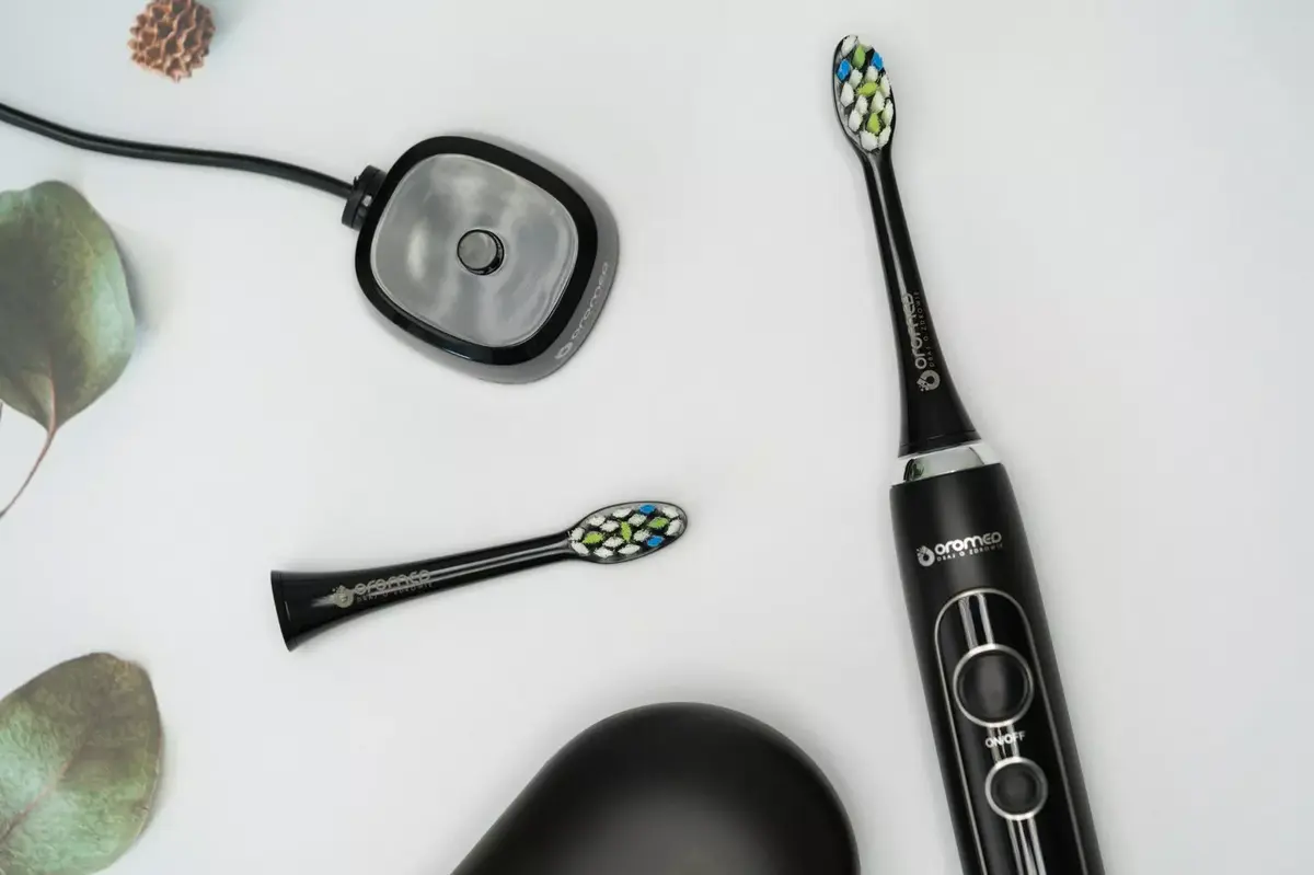 Toothbrush ORO-MED Oro-Sonic Next Black Photo 7