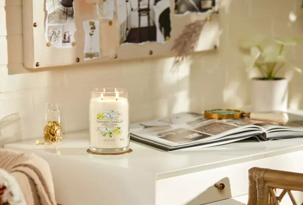 Восковая свеча Yankee Candle Midnight Jasmine Photo 2