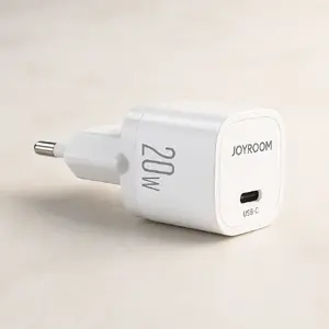 Зарядное устройство Joyroom JR-TCF02 20W PD USB-C мини белое – компактное 20W PD USB-C