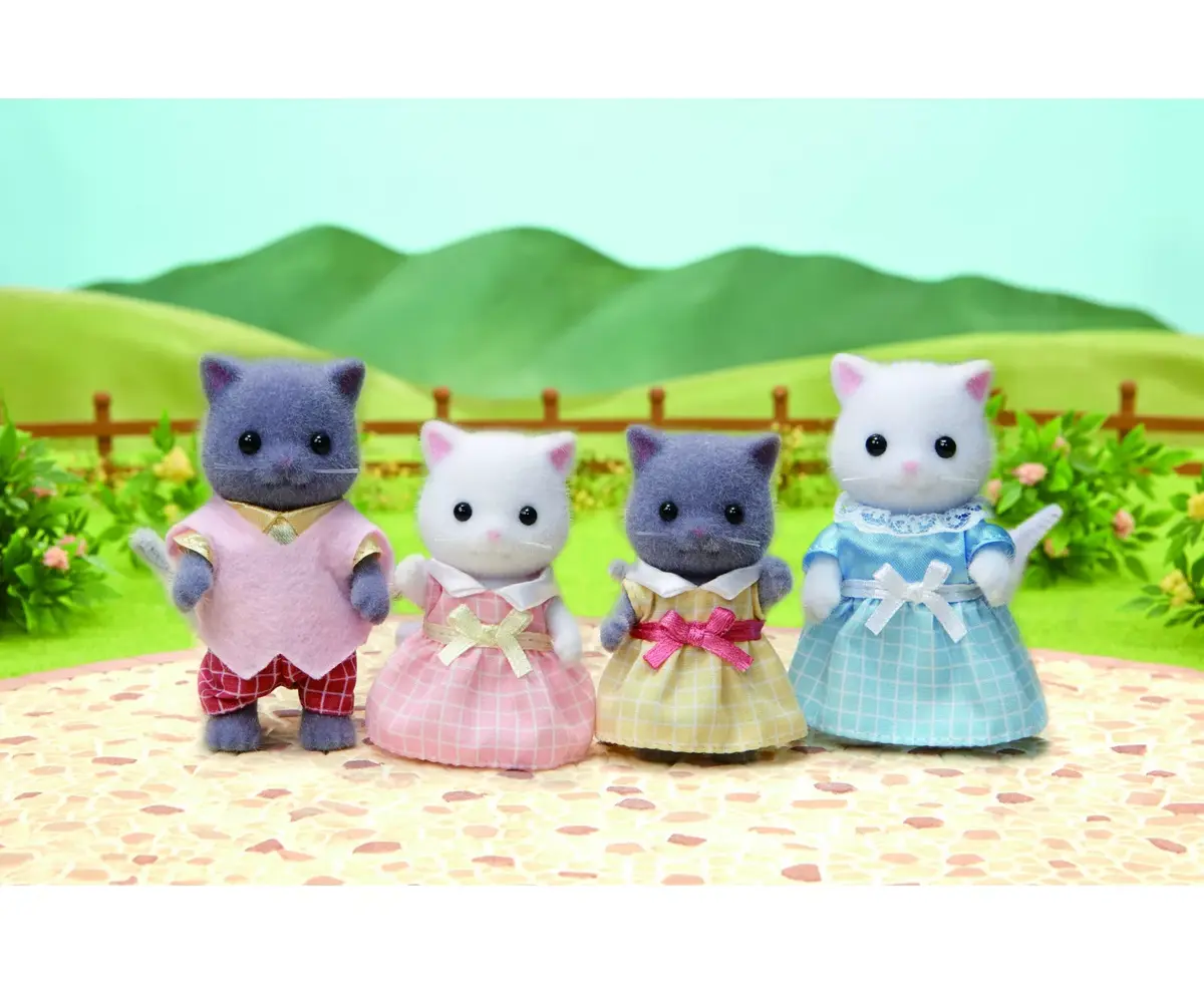 Семья персидских кошек Sylvanian Families Photo 3