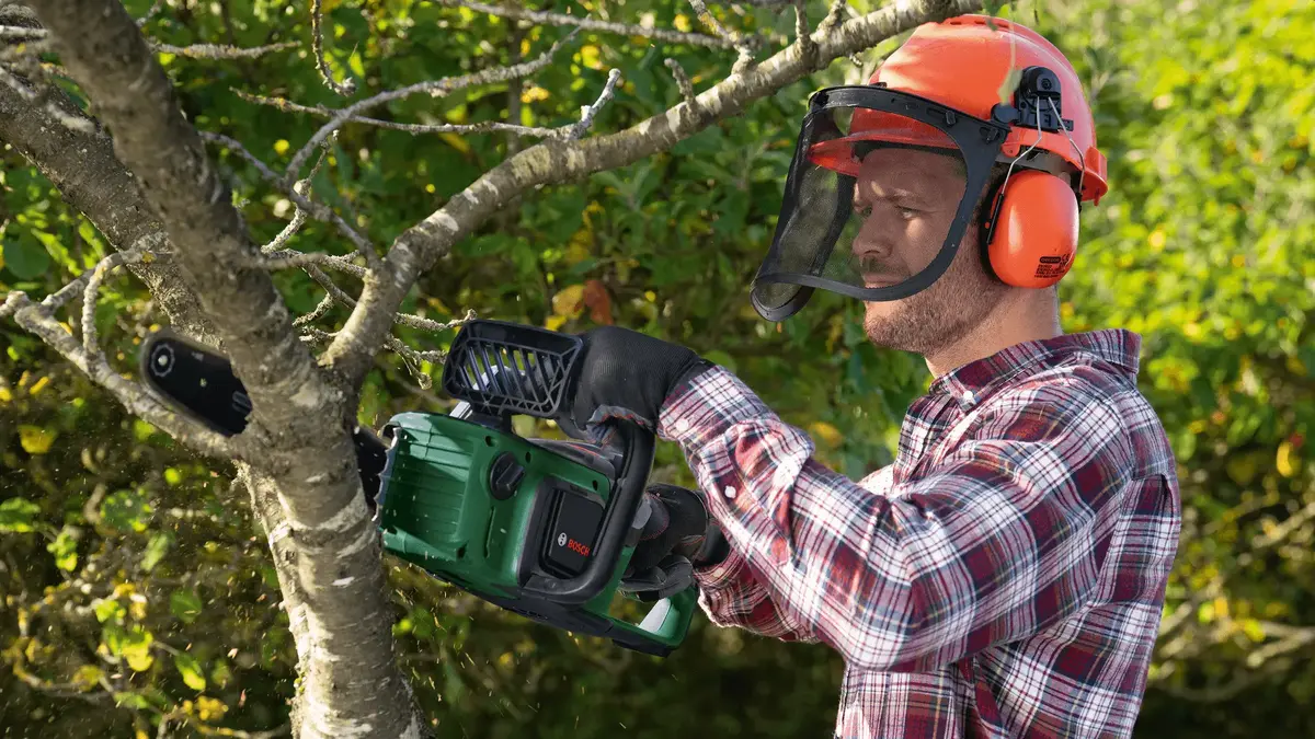 Аккумуляторная цепная пила Bosch AdvancedChain 36V-35-40 Photo 4