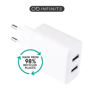eSTUFF ES637005 Indoor Smartphone Charger with AC Power Source 2 USB 2.0 Ports 2 USB Type-C Ports White