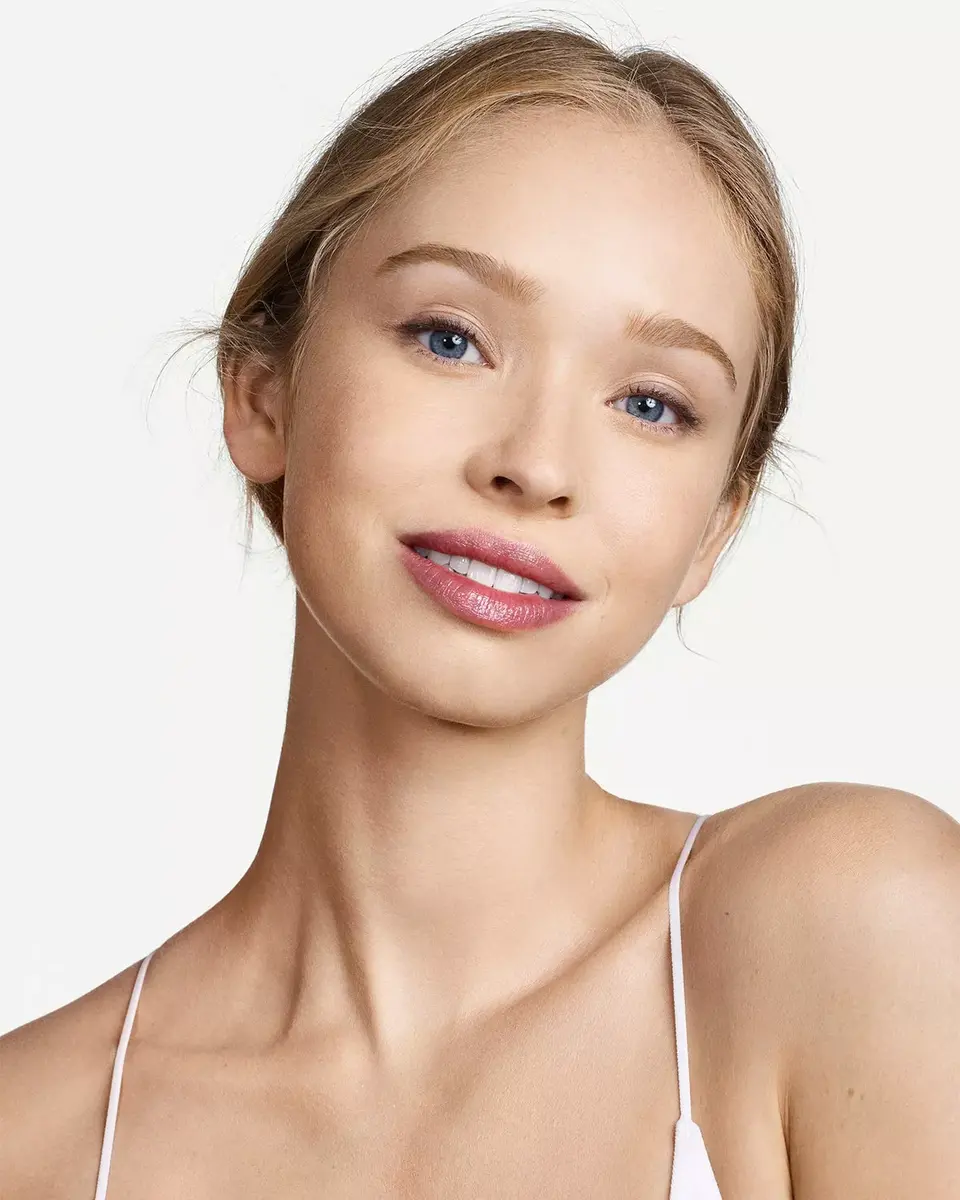 Пудра Clinique Stay-Matte Sheer Invisible Matte 01 Photo 3