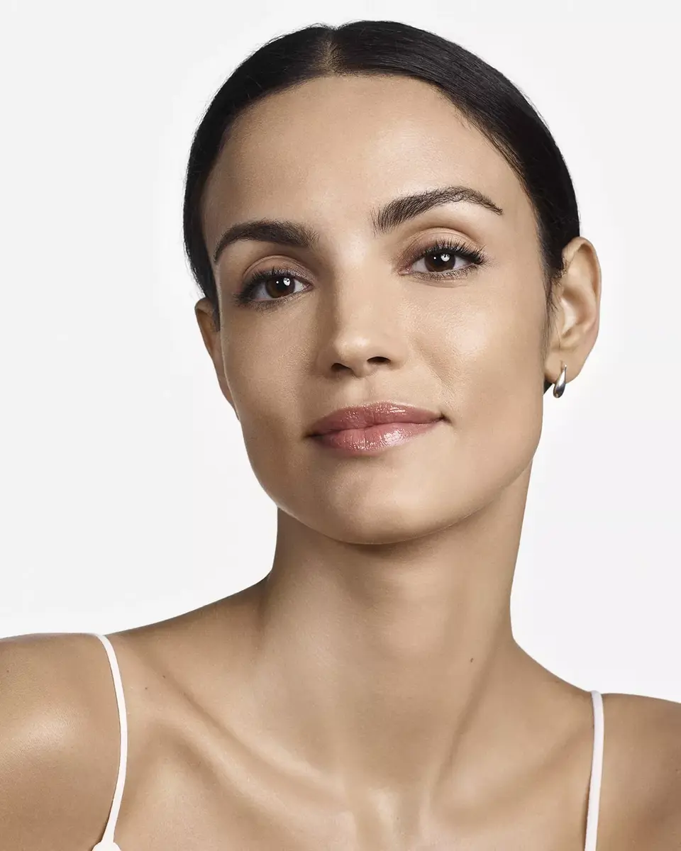 Пудра Clinique Almost Powder Makeup SPF 15 Neutral 04 Photo 3