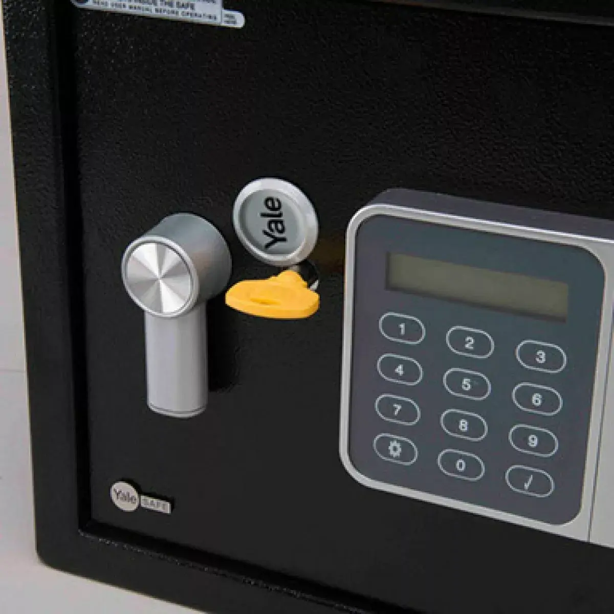 Yale YSG/250/DB2 freestanding safe Photo 5