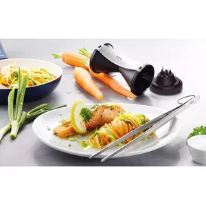 Spiral vegetable slicer GEFU SPIRELLI G-00079, manual spiralizer with tweezer accessory