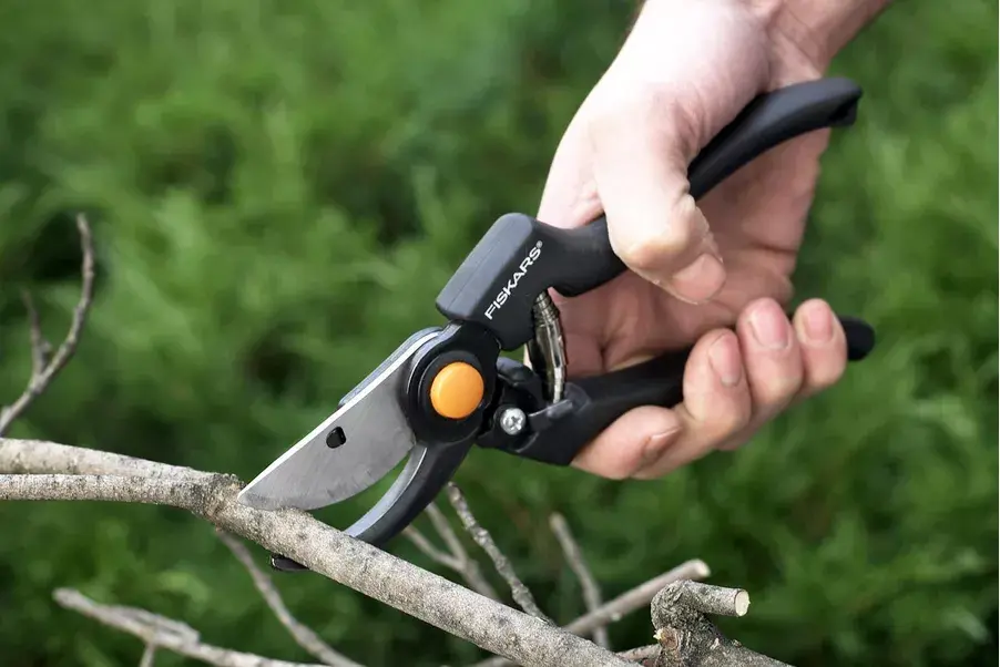 Секатор Fiskars 111960 Photo 4
