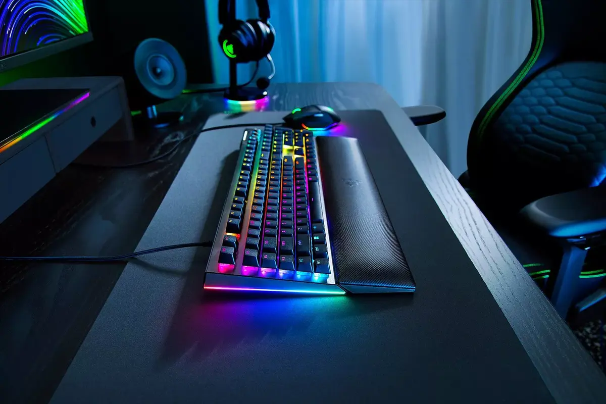Клавиатура Razer BlackWidow V4 Photo 3
