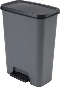 Pedal trash can Curver 249810, plastic, gray, pedal-operated lid